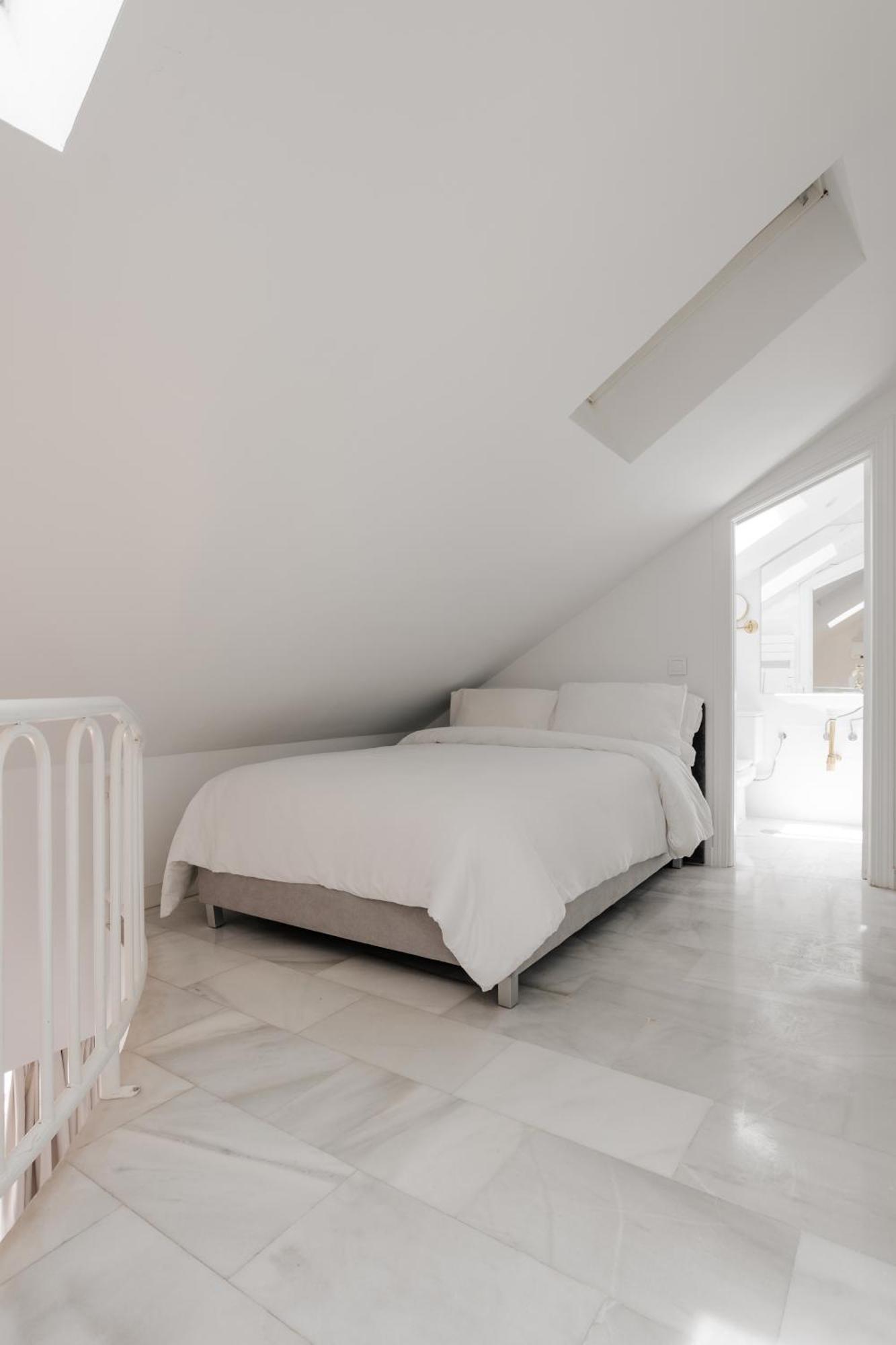 Sonder Santa Ana Aparthotel Madrid Exteriör bild