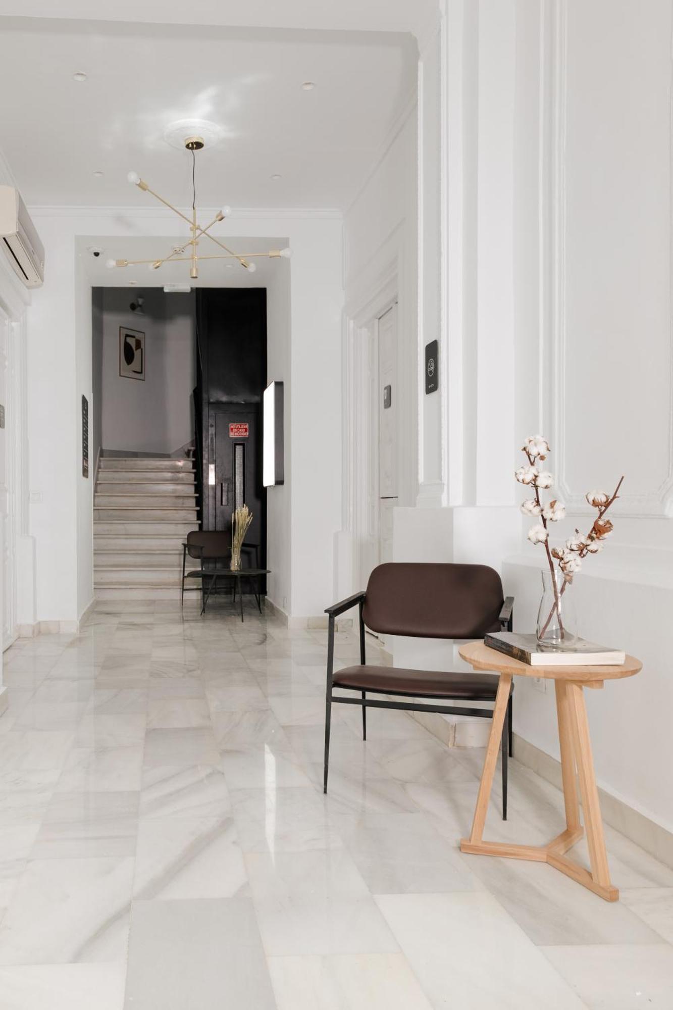 Sonder Santa Ana Aparthotel Madrid Exteriör bild